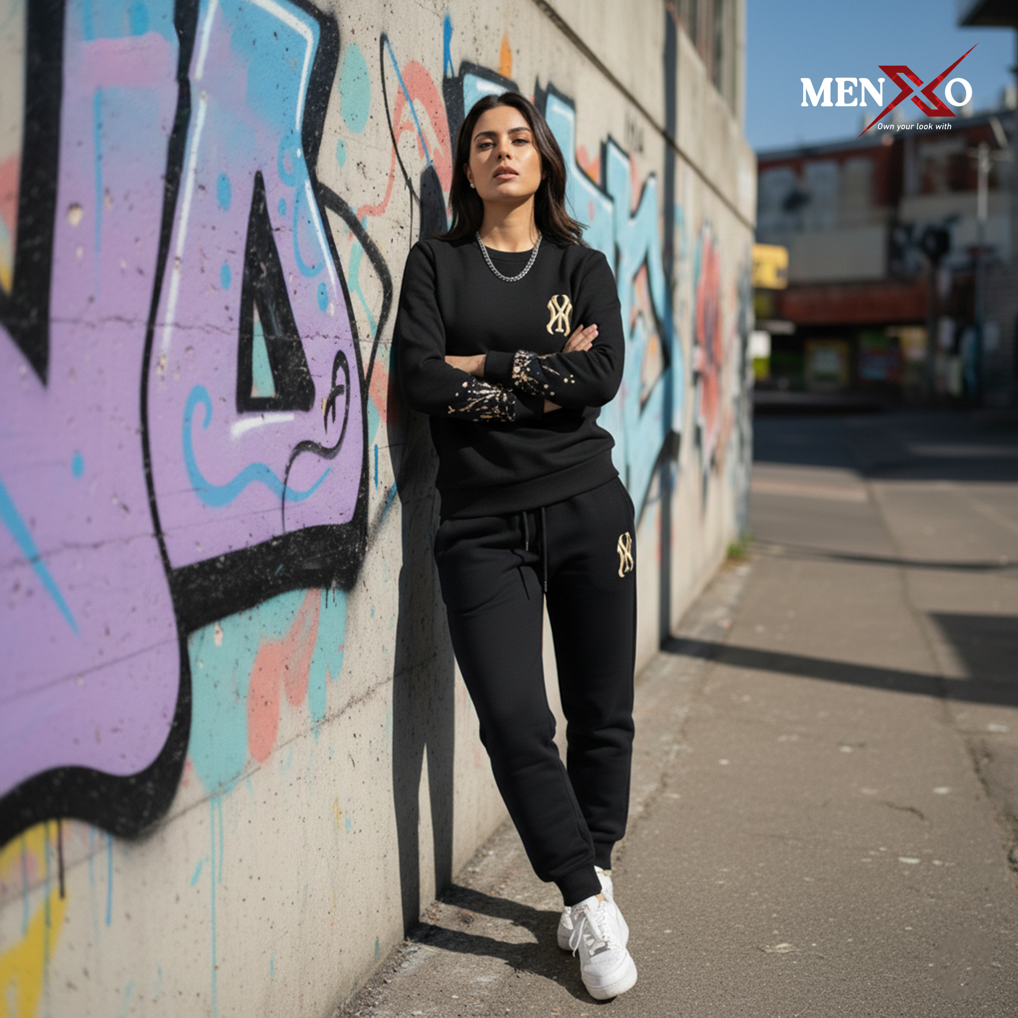 Golden Edge Tracksuit – Black & Gold Luxe Streetwear Set W